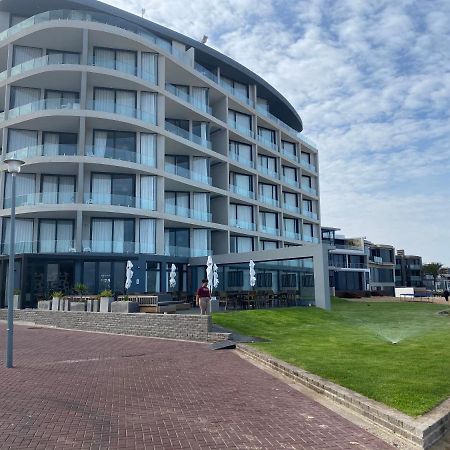 Apartment 32, Bay View Suites Langstrand エクステリア 写真