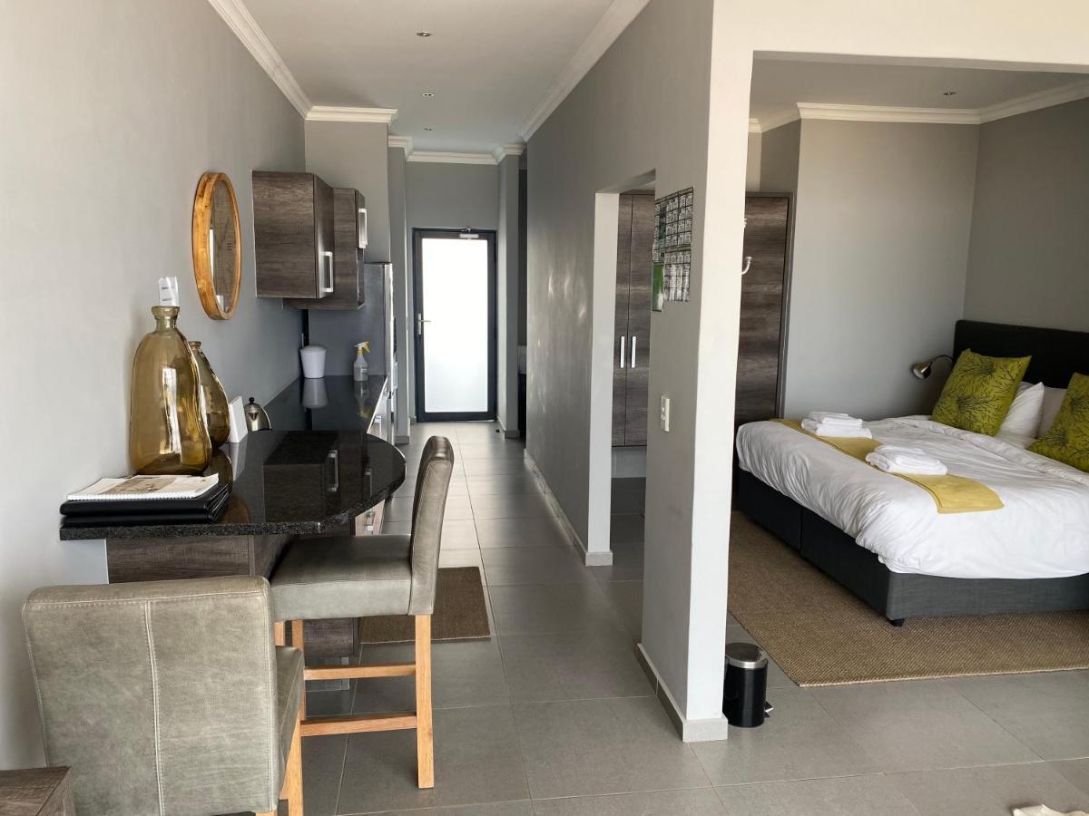 Apartment 32, Bay View Suites Langstrand エクステリア 写真