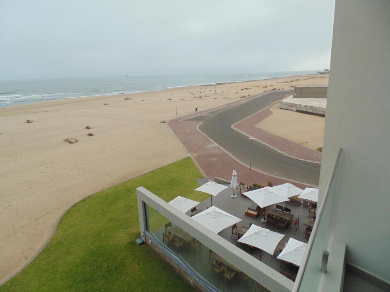 Apartment 32, Bay View Suites Langstrand エクステリア 写真