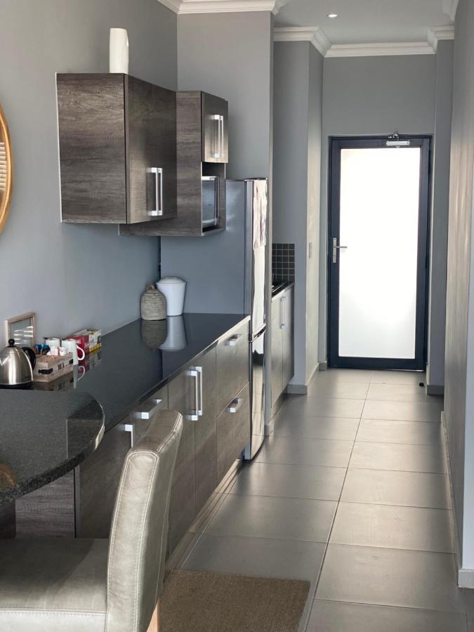 Apartment 32, Bay View Suites Langstrand エクステリア 写真